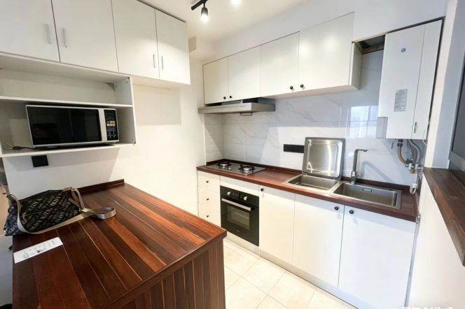 2 Brs with Balcony/Wall heating/Oven/Dish washer, 100 sqm @ Hengshan metro L1