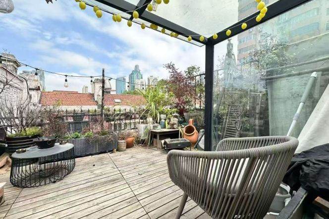 2 Brs, 2 Baths with Terrace, Oven, Dish washer, 120 sqm, Xiangyang rd / Xinle@ IAPM 