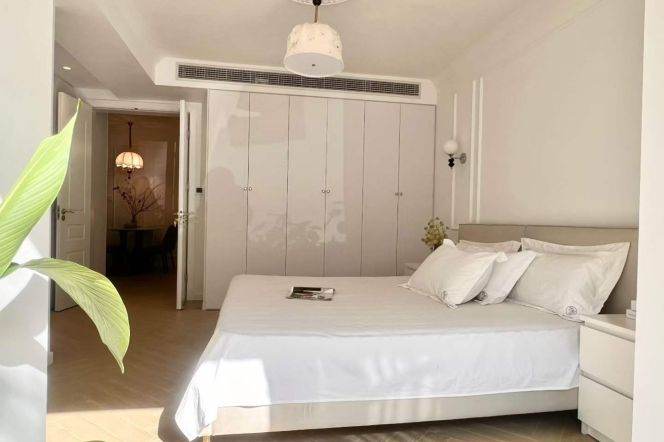 Weining rd/charming 1br 2lr/big living room/floor heating/all bright room@L2