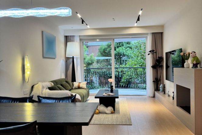 1Bdr 1Bath/Fabulous&Spacious /L2/3/4Zhongshan Park/Open Balcony/elevator