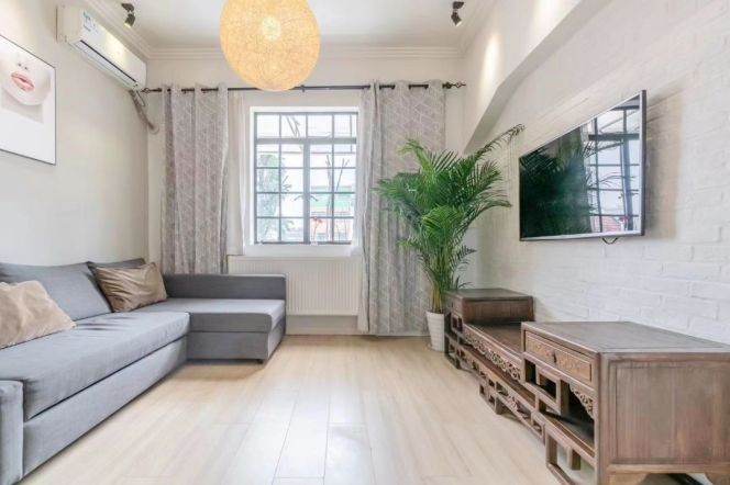 Valuable Changshu Rd 2BR with Balcony/Wallheating/Oven 12.5K 