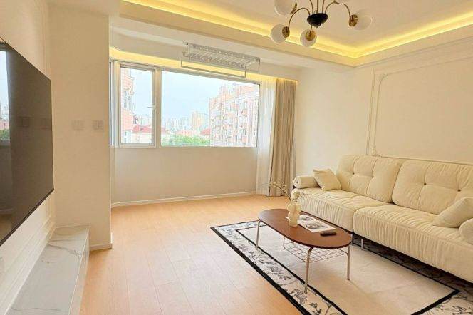 zhongshan park elevator 1BR/big living room@L2/3/4