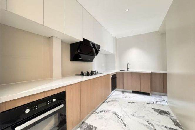 Modern 3brs with floor heating and balcony  belong to Lujiazui 