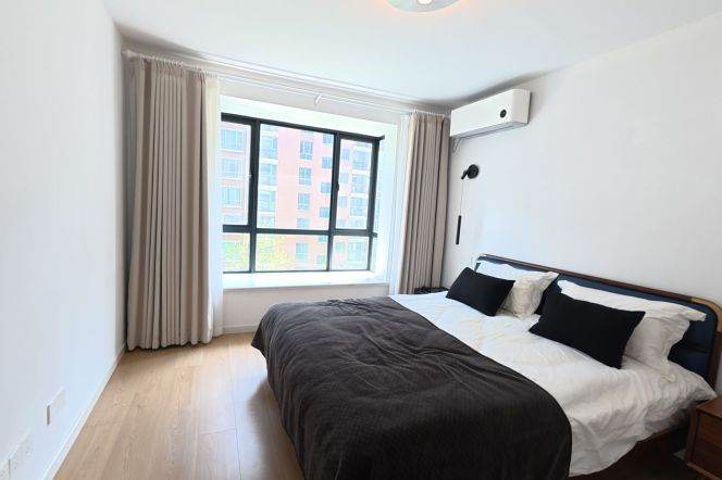 Natural light, 2Br 1Balcony 110Sqm, Wuding rd., L14