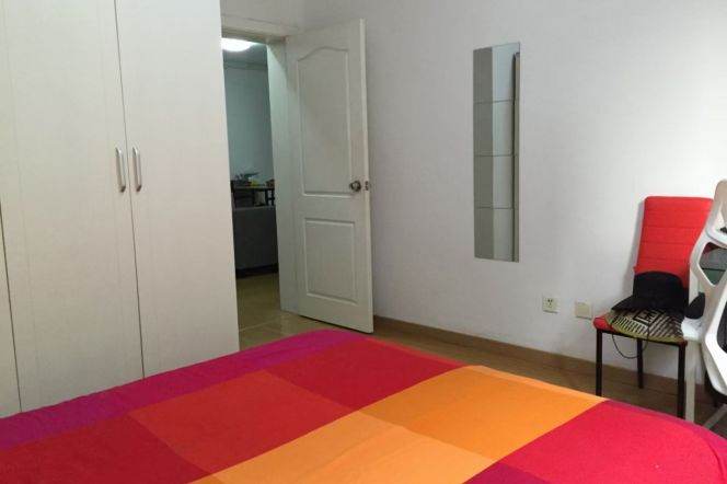 Cozy bright room Zhongshan park/jiang su lu  ECNU