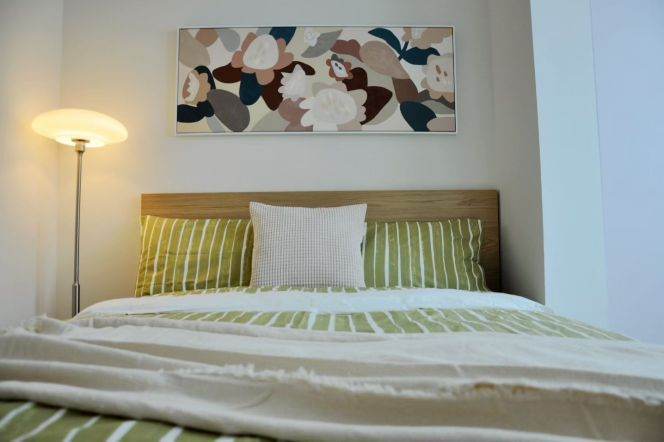 Dalian rd station one bedroom