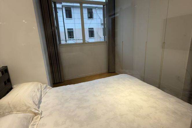 Elevator 1br/1lr@jiangsu  rd sta 5.9k