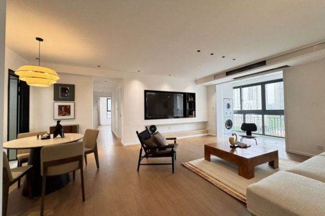 Modern 3brs with floor heating and balcony  belong to Lujiazui 
