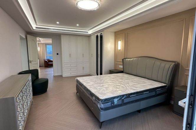Modern 3brs with floor heating and river view  nearby Lujiazui CBD 