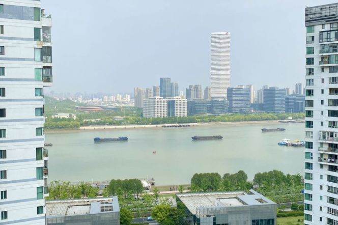 Modern 2brs with floor heating and river view beside  beautiful Huang pu river 