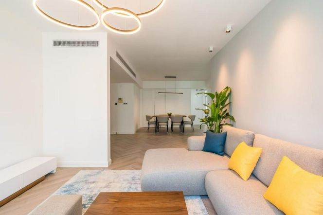  Quality 3br with clubhouse nr Jing'an Temple L2/7/14 