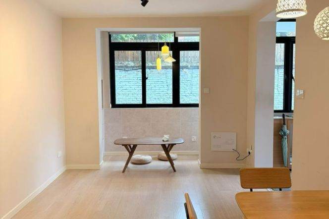 low-density residential compound at North Urumqi Road