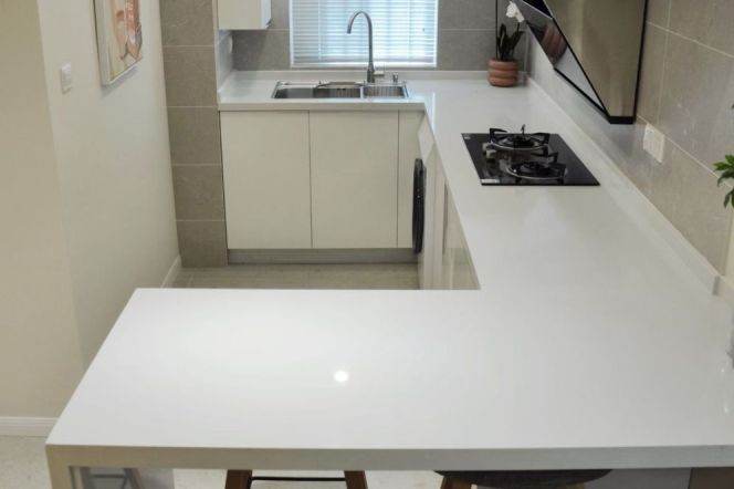 Dalian rd station one bedroom