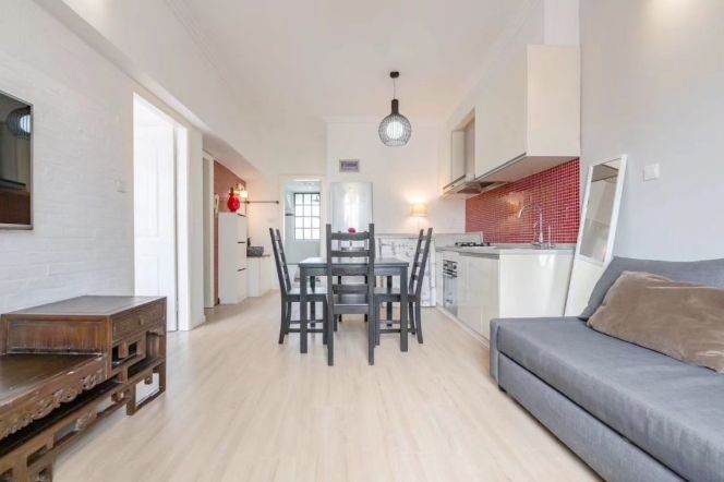 Valuable Changshu Rd 2BR with Balcony/Wallheating/Oven 12.5K 