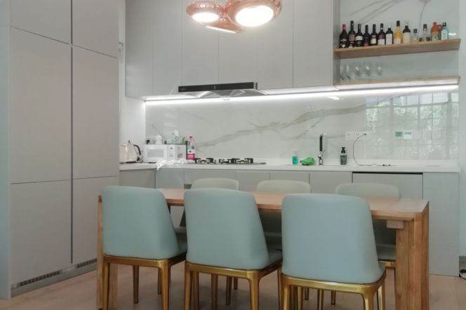 2 Brs, 2 Baths with Big Terrace, Floor heating, Central ac, 140 sqm @ Jingan temple L2&7