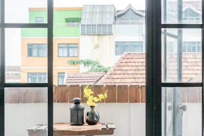 Valuable Changshu Rd 2BR with Balcony/Wallheating/Oven 12.5K 