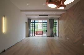 Huge terrace@2brs&2baths near Jing'an Temple