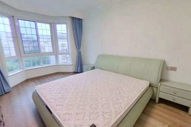 3BR 2baths near line 9 Caohejing Development Zone and Foreigners Street