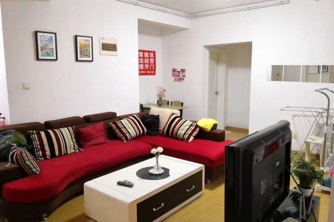 Cozy bright room Zhongshan park/jiang su lu  ECNU