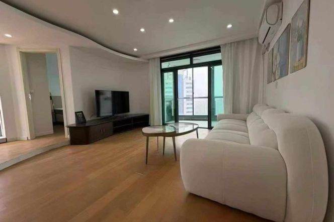 zhenping rd 3BR/big terrace@L3/4/7