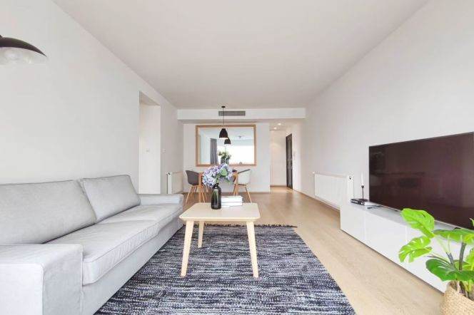 High floor 2br 2bt apt IAPM Gym & outdoor swimming pool 