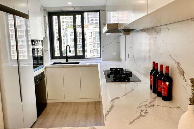 Well-lit, 3Br 2Ba 1Balcony 160Sqm, Xujiahui, L1/9/11