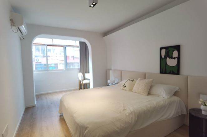 Lovely one bedroom Apt+central AC+Oven+Dryer@Longde Rd