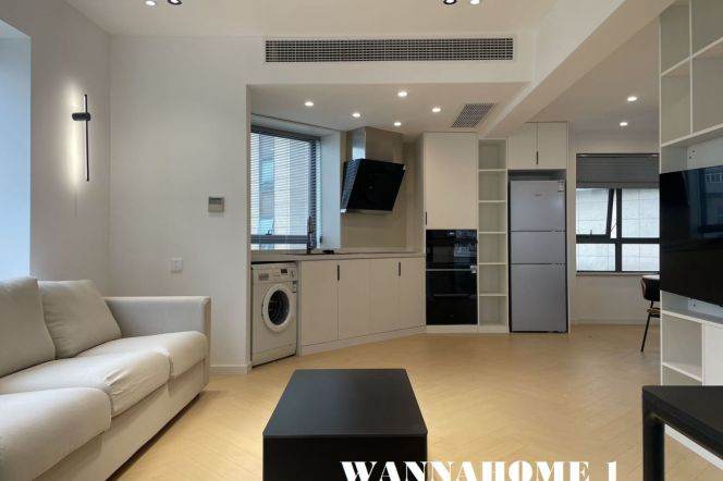 Spacious&Modern&Bright 1Bdr 1Bath Apt+Awesome View +West NanJing Rd CBD+Nice Building