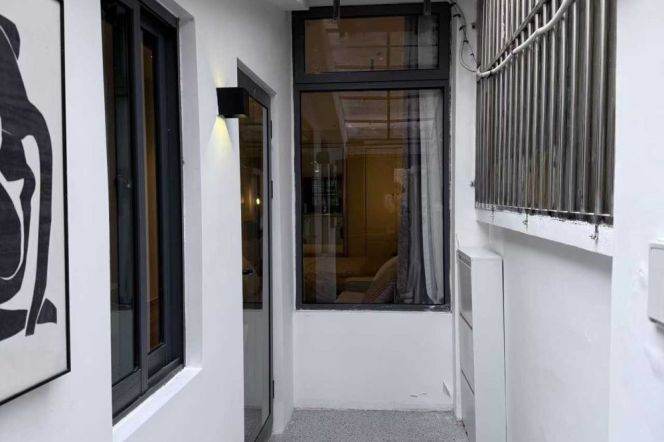 Cozy 1Brm With A Balcony Near Line 10/11 Jiaotong University