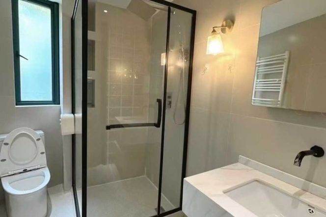 Homey 2br with Balcony @Jing'an L7/13/14