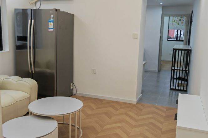 Zhongshan park 2BR 1LR@L2/3/4,bright room/cozy&clean/NR Suzhou River