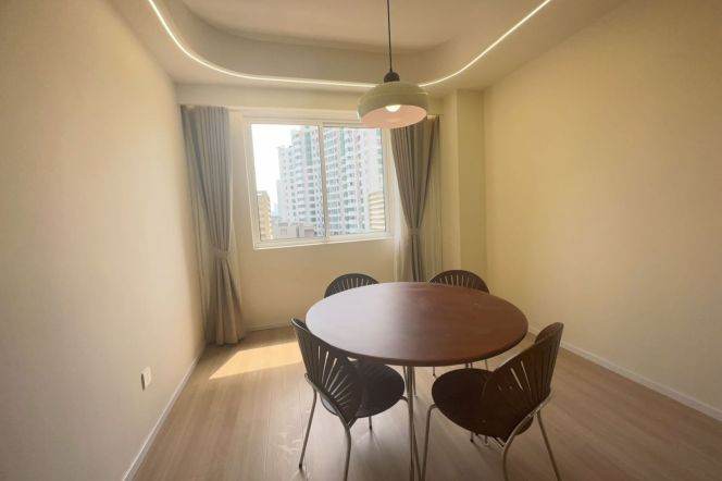 2 Brs, 2 Baths with Central ac/Dryer, 130 sqm @ Shanghai stadium L4