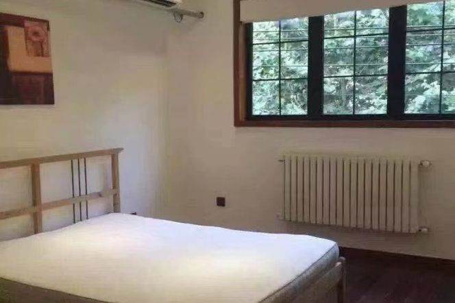 Spacious 2+1br lane house w/terrace