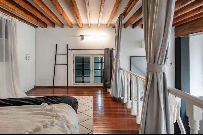 Xintiandi 1BR apartment