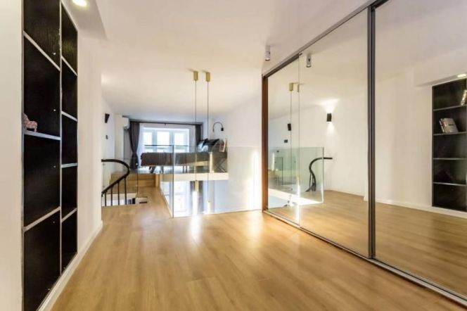 Loft 1+1bedrooms elevator Apt+oven+Dryer@Line7 Changping Rd