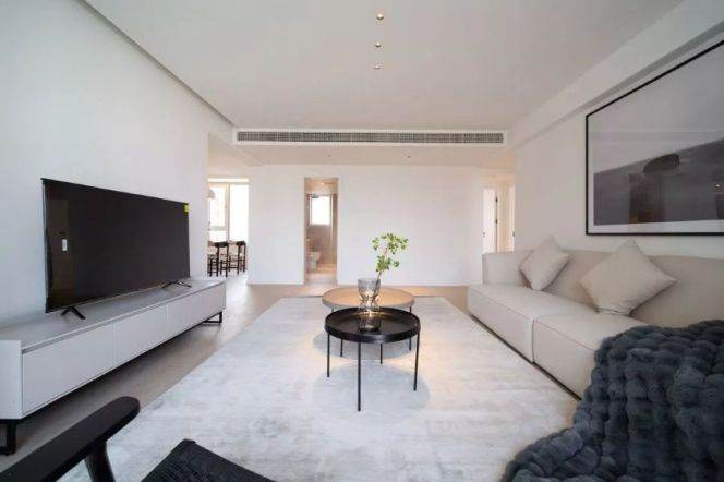 Modern 3brs with floor heating and balcony belong to Lujiazui 