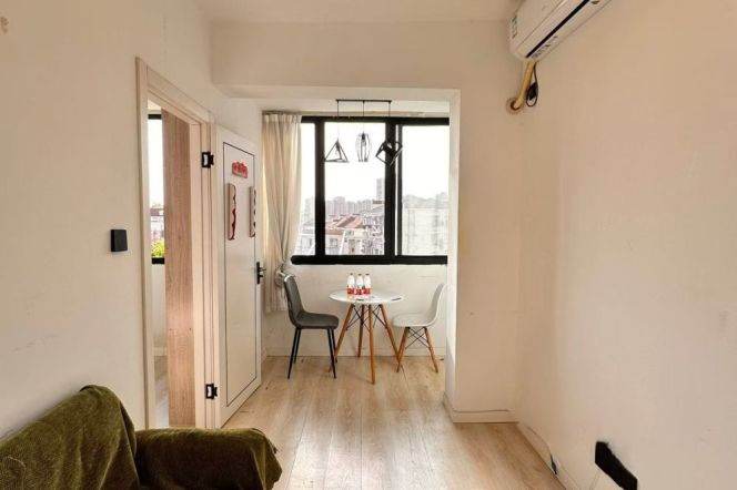 Modern 1Br/1Lr/1Bt apt nr Zhongshan park,M2/3/4/11