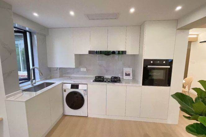 Jingxi Building — Boutique 1BR with Radiator Heating — 12,800 RMB