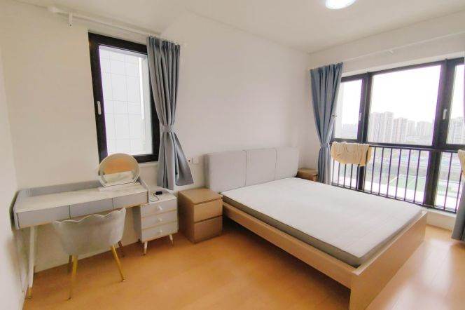 Good  Price 2 br next NYU shanghai ,5 mins walking to L6/8/11 Oriental sports center