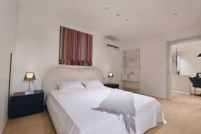 Modern 1br Nr caobao road M1/12