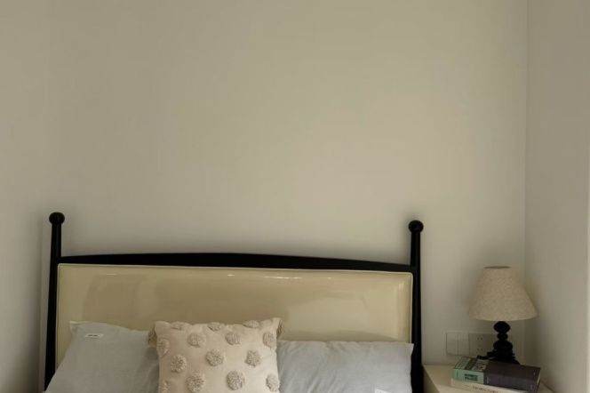 Fresh 1br Nr jingan temple M2/7