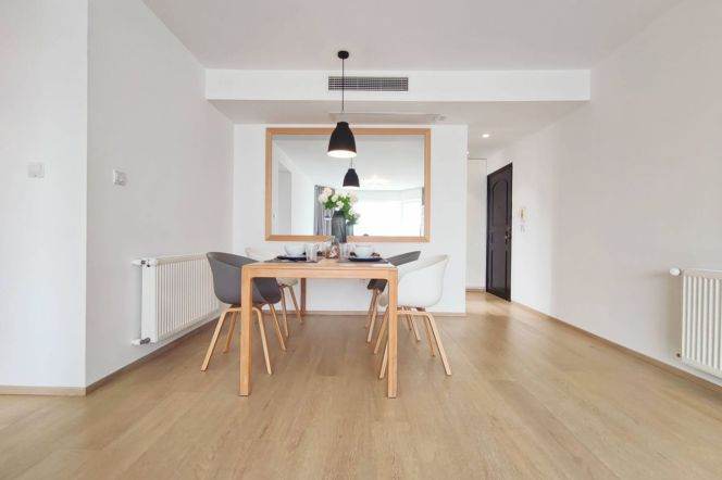 Modern 2brs with wall heating in central downtown 