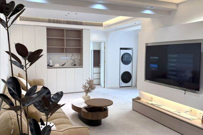 3 Brs, 2 Baths,Central ac, Newly renovated, High rise building, 160 sqm @ South Xizang metro L4&8