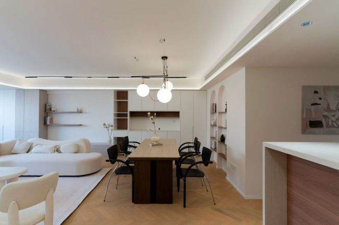 Gubei Golden street 4br 4bath 