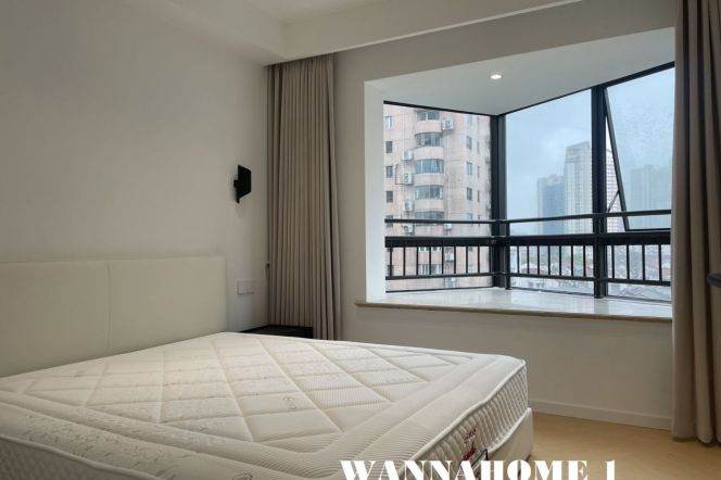 Spacious&Modern&Bright 1Bdr 1Bath Apt+Awesome View +West NanJing Rd CBD+Nice Building