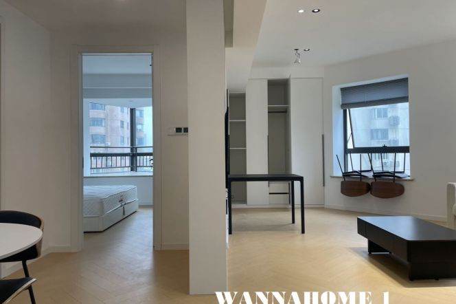 Spacious&Modern&Bright 1Bdr 1Bath Apt+Awesome View +West NanJing Rd CBD+Nice Building