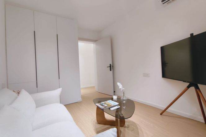 Modern 1br Nr caobao road M1/12