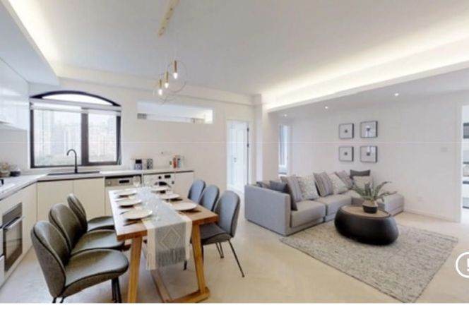 Modern 3brs with floor heating and balcony in central downtown 