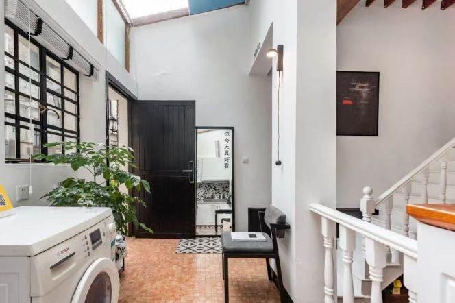 Xintiandi 1BR apartment