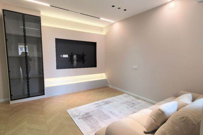 Freshly renovated 1br apt close to Beixinjing,Line 2